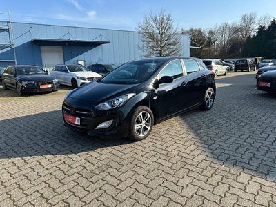 Gebraucht Hyundai i30 Comfort 120 PS (88 kW) 2015 Schwarz Limousine