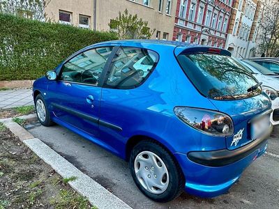 Gebraucht Peugeot 206 73 PS (53 kW) 2002 Blau Kleinwagen