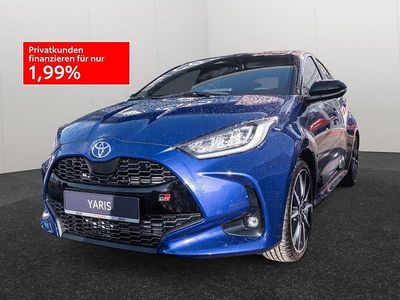 Blau Neu 2025 Toyota Yaris Hybrid Sport Limousine | 32.990 € (Teuer)