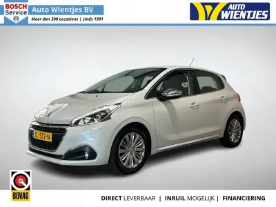 Gebraucht Peugeot 208 Allure 110 PS (80 kW) 2019 Weiß Kleinwagen