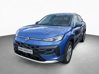 Neu VW T-Roc 116 PS (85 kW) 2026 Celestial blue metallic SUV
