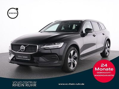 Schwarz onyx black / metallic Gebraucht 2023 Volvo V60 CC Plus Kombi | 36.850 € (Fairer Preis)