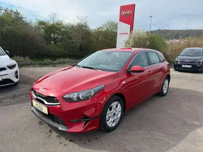 Nowe Kia Ceed Comfort 101 KM (74 kW) 2025 Czerwony Hatchback