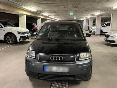 Blau Gebraucht 2001 Audi A2 Kleinwagen | 2.000 € (Guter Preis)
