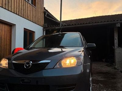 Silber Gebraucht 2003 Mazda 2 Kleinwagen | 1.000 € (Guter Preis)