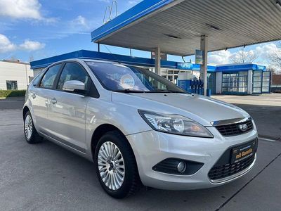 Gebraucht Ford Focus Titanium 125 PS (91 kW) 2008 Silber Limousine