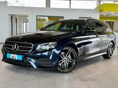 Gebraucht Mercedes E220 AMG line 194 PS (142 kW) 2020 Blau Limousine