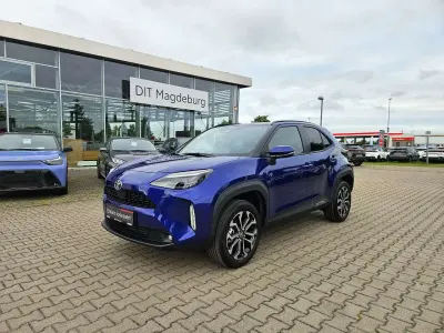 Neu Toyota Yaris Cross 131 PS (96 kW) 2026 Juniper blue SUV
