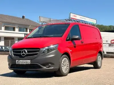 Gebraucht Mercedes Vito 102 PS (75 kW) 2020 Rot Van
