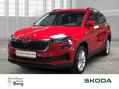 Gebraucht Skoda Karoq Tour 150 PS (110 kW) 2025 Rot SUV