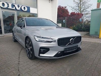 Second-hand Volvo S60 Ultimate 250 CP (183 kW) 2023 Argintiu Berlinǎ