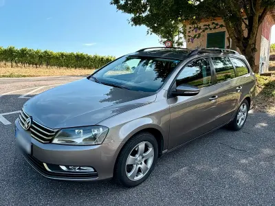 Gebraucht VW Passat 122 PS (89 kW) 2011 Grau Kombi