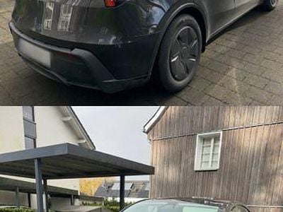 Gebraucht Tesla Model Y Standard Range 188 kW (256 PS) 2025 Grau SUV