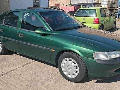 Gebraucht Opel Vectra 101 PS (74 kW) 1999 Grün Limousine