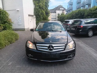 Gebraucht Mercedes C250 Elegance 204 PS (150 kW) 2011 Schwarz Limousine