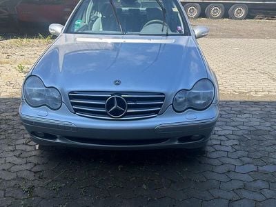 Second-hand Mercedes C240 170 CP (125 kW) 2001 Gri Berlinǎ