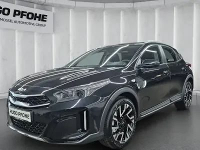 Neu Kia XCeed Vision 100 PS (73 kW) 2025 Silber SUV
