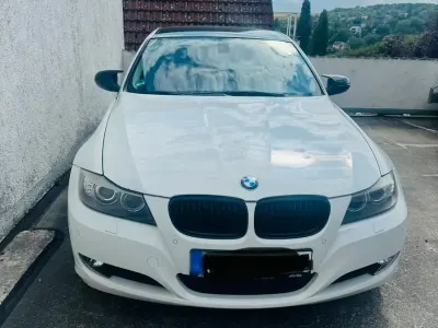 Gebraucht BMW 320 184 PS (135 kW) 2011 Weiß Limousine