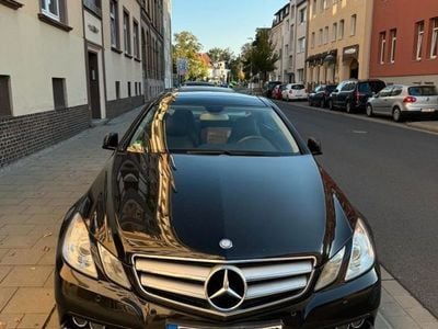 Mercedes E200
