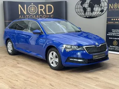 Gebraucht Skoda Superb Ambition 150 PS (110 kW) 2023 Energyblau Kombi