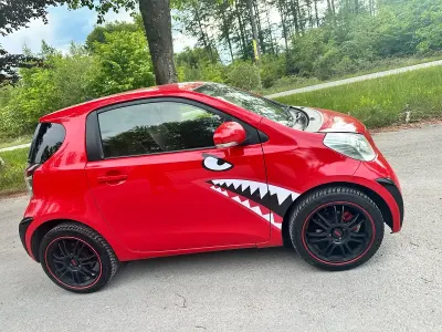 Brugt Toyota iQ 68 HK (50 kW) 2009 Rød Hatchback