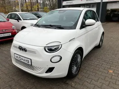 Gebraucht Fiat 500e 86 kW (118 PS) 2023 Arktisweiß Kleinwagen