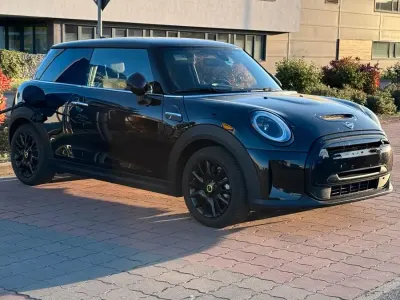 Używany Mini Cooper S 135 kW (184 KM) 2023 Czarny Hatchback