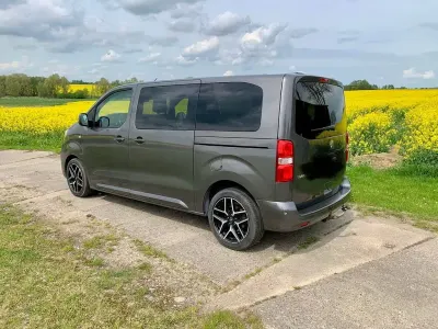 Occasion Peugeot Traveller Active 150 PK (110 kW) 2018 Grijs MPV