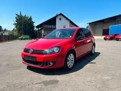 Gebraucht VW Golf VI Style 105 PS (77 kW) 2011 Rot Limousine