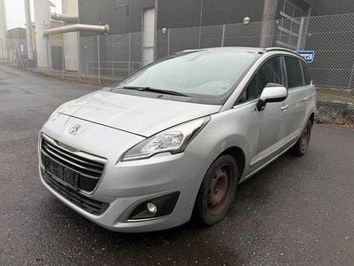 Gebraucht Peugeot 5008 Allure 120 PS (88 kW) 2016 Abholung
