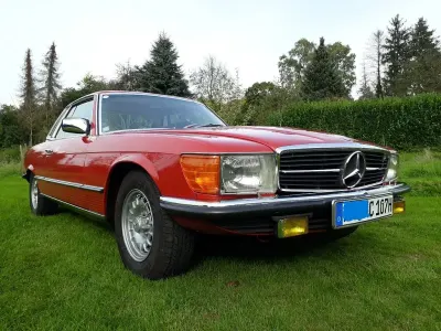 Używany Mercedes SLC450 218 KM (160 kW) 1977 Czerwony