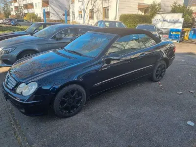 Gebraucht Mercedes CLK200 Elegance 163 PS (119 kW) 2004 Tansanitblau  metalliclack Cabrio