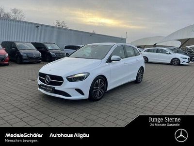 Gebraucht Mercedes B180 Progressive 136 PS (100 kW) 2024 Unilack polarweiß Van / Kleinbus
