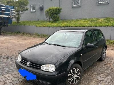 Second-hand VW Golf IV 110 CP (80 kW) 2002 Negru Hatchback