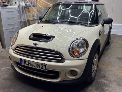 Weiß Gebraucht 2010 Mini Cooper Kleinwagen | 3.200 €