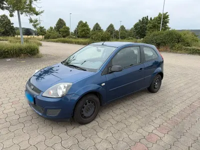 Gebraucht Ford Fiesta 80 PS (58 kW) 2008 Blau Kleinwagen