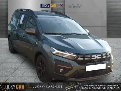 Neu Dacia Jogger Extreme 141 PS (103 kW) 2025 Grün Van / Kleinbus