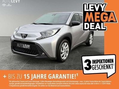 Usata Toyota Aygo X X-play 72 CV (52 kW) 2022 Argento SUV