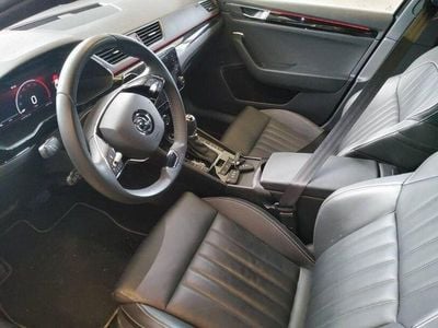 Usata Skoda Superb LAURIN & KLEMENT 200 CV (147 kW) 2023 Nero Berlina