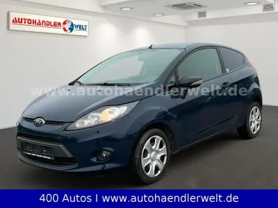 Usata Ford Fiesta 82 CV (60 kW) 2011 Blu Furgone