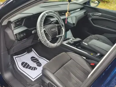 Gebraucht Audi e-tron 230 kW (313 PS) 2019 Blau SUV