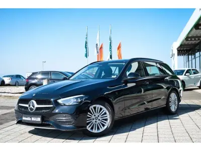 Gebraucht Mercedes C220 200 PS (147 kW) 2023 Schwarz  unilack Kombi