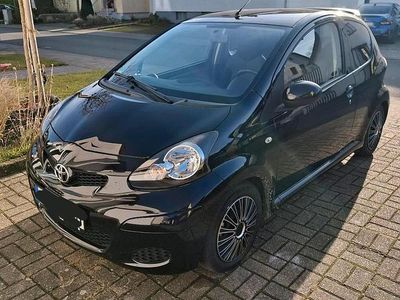 Second-hand Toyota Aygo 68 CP (50 kW) 2010 Negru Hatchback