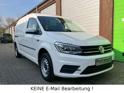Używany VW Caddy Maxi 102 KM (75 kW) 2020 Biały Minivan