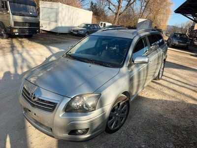Silber Gebraucht 2008 Toyota Avensis Travel Kombi | 1.600 € (Superpreis)
