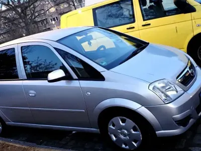 Gebraucht Opel Meriva 105 PS (77 kW) 2006 Silber Van / Kleinbus