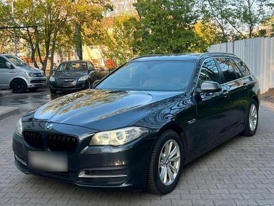 Gebraucht BMW 518 150 PS (110 kW) 2016 Grau Kombi