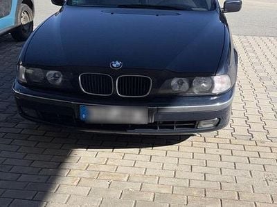 Usado BMW 523 170 CV (125 kW) 1998 Azul Familiar
