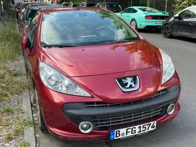 Gebraucht Peugeot 207 CC Sport 150 PS (110 kW) 2007 Rot Cabrio
