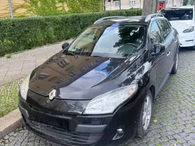 Gebraucht Renault Mégane III 110 PS (80 kW) 2011 Schwarz Limousine